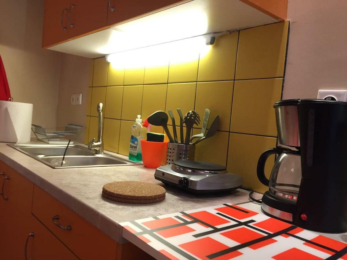 Charming 1 Double Bed Apartment Athena Bagian luar foto